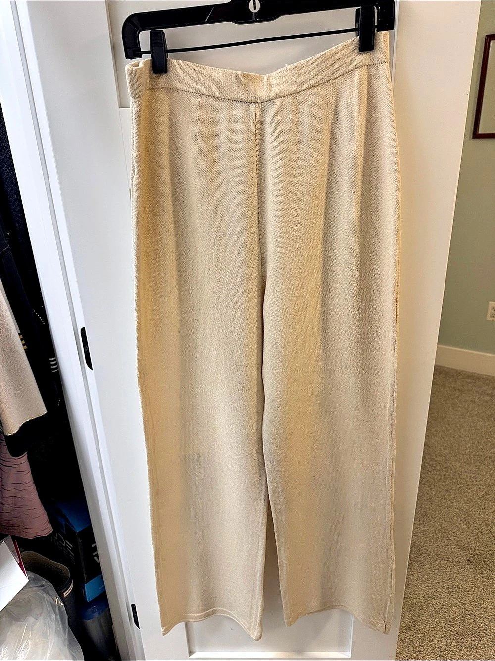 St. John Collection Wide Leg Pants in Cream Size Medium Like New